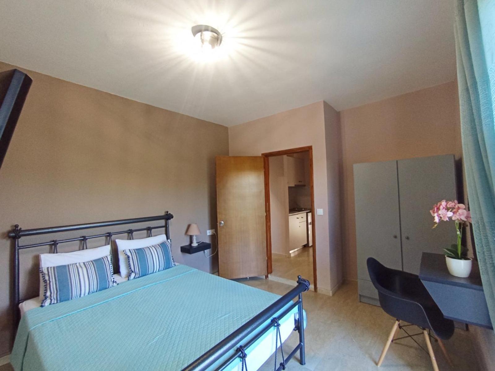 Horizon Blue Apartment Loutsa  Bagian luar foto